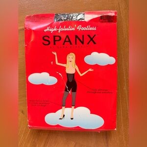SPANX Footless Shaping Capri Packaging - Red with Black Text